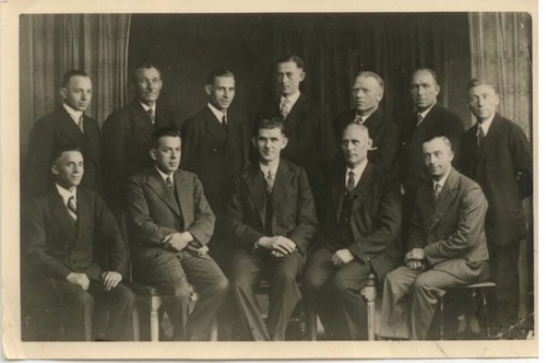 Amtsträger bei der Gründung (vorne Mitte Ältester Dunkmann)