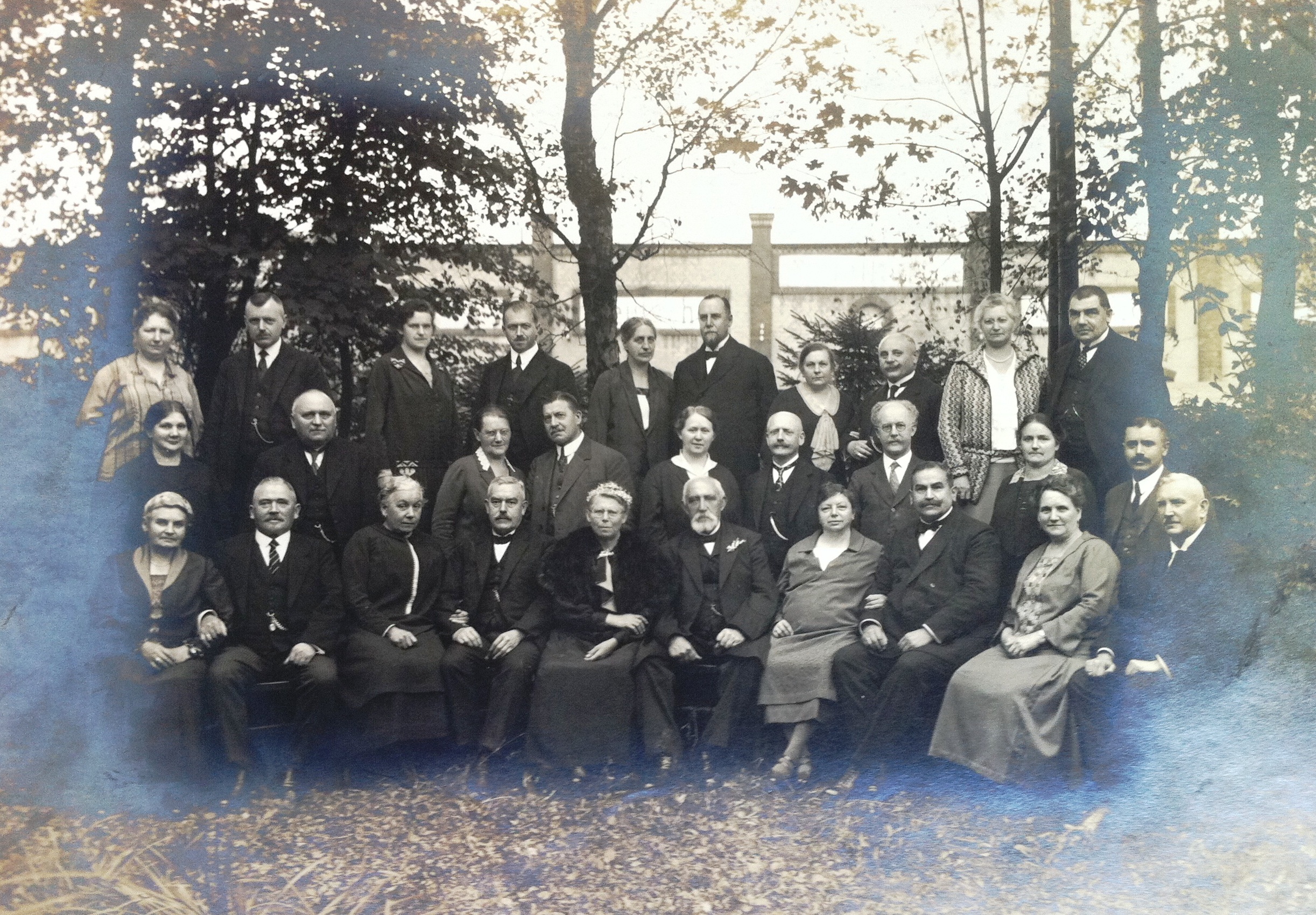 Datei:Niehaus im Apostelkreis 1926.JPG